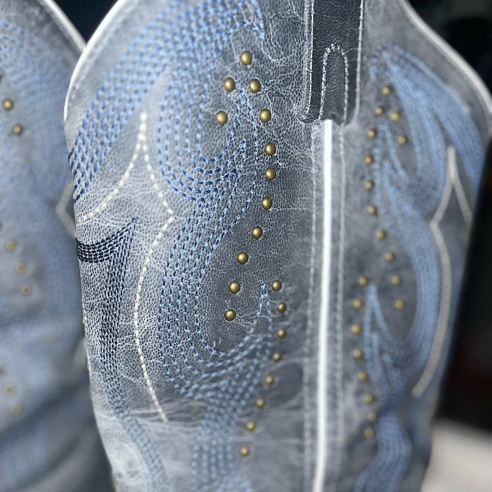 LAREDO WOMEN'S CHIC WESTERN BOOTS - BROAD SQUARE TOE BLUE WESTERN BOOTS - Picture 6 of 6